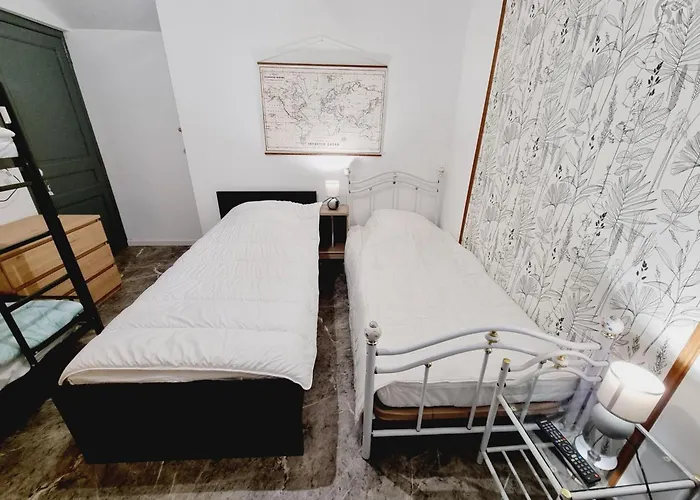 De Charme Isole, Ferme Authentique, 4 Chb, Jardin, Randonnees, Val Joly A Proximite - Fr-1-510-204